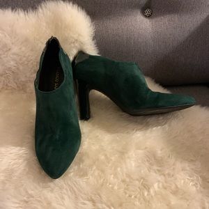 Franco Sarto forest green ankle booties. 9 US